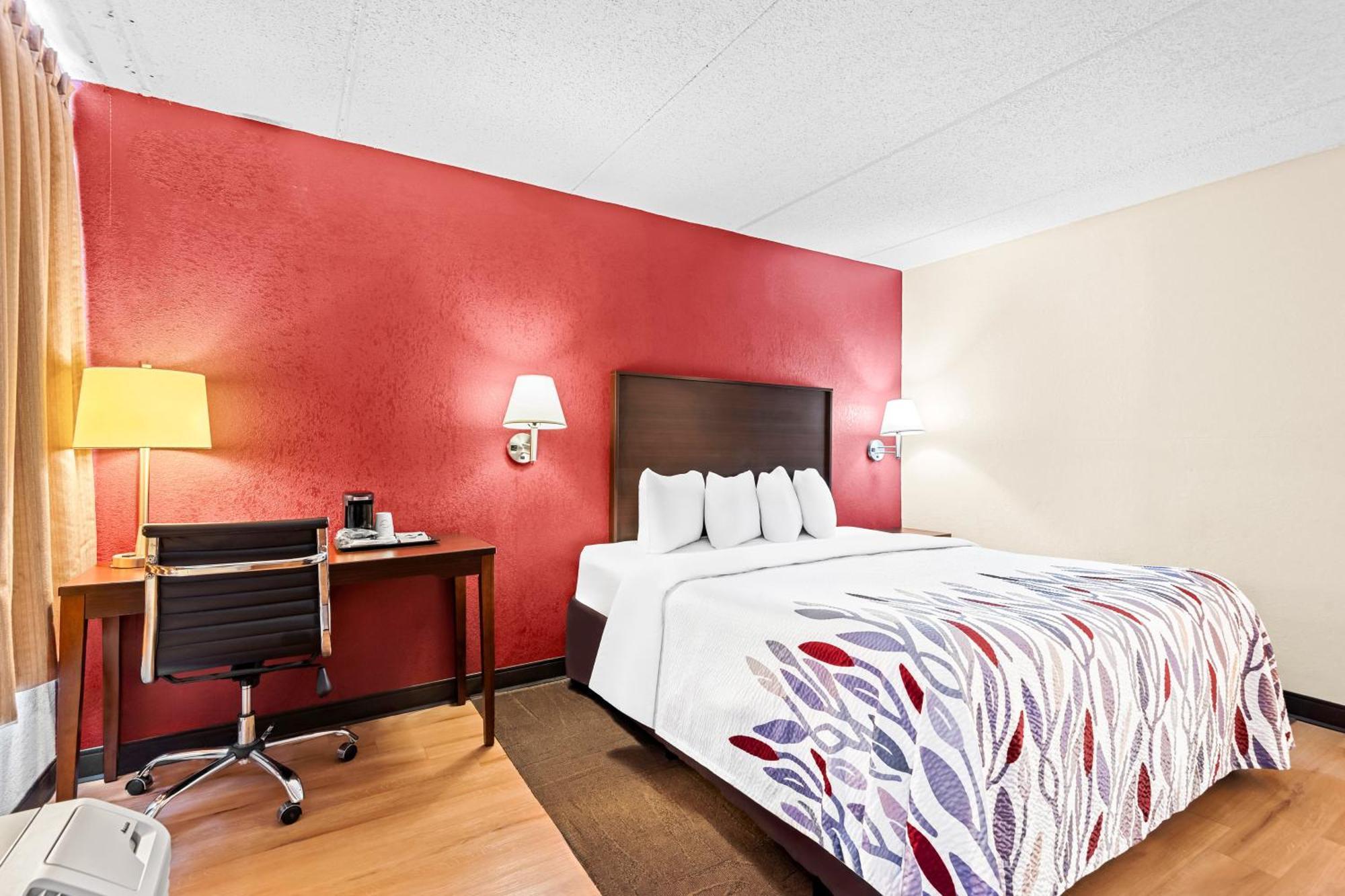 Red Roof Inn Кортланд Екстериор снимка